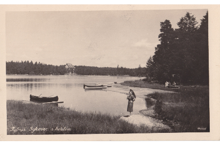 FotoHistorické fotografie obce a rybníka Sykovce7