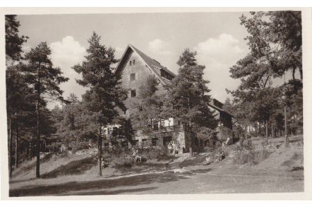 FotoHistorické fotografie obce a rybníka Sykovce8